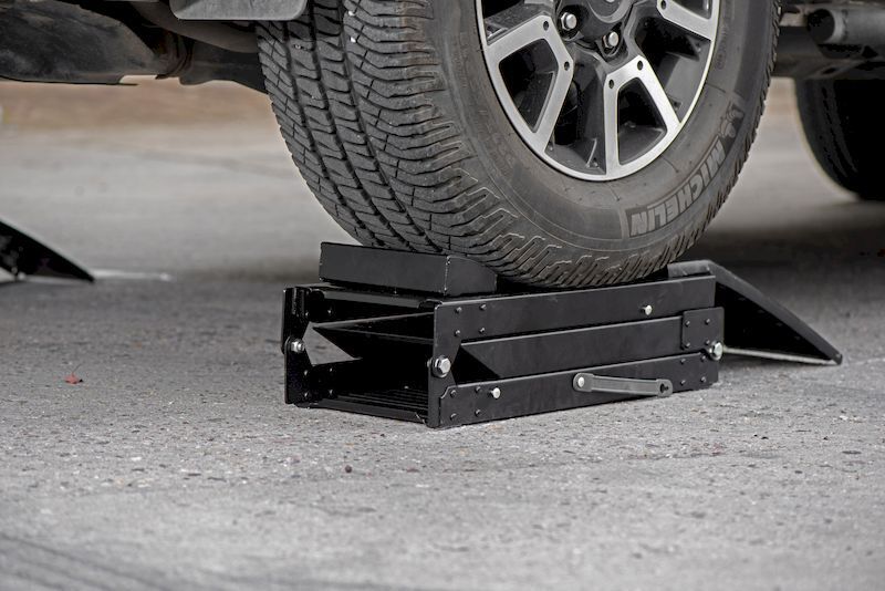 2 IN 1 FOLDABLE STEEL RAMPS PKT 2 CAR RAMP & LOADING RAMP
